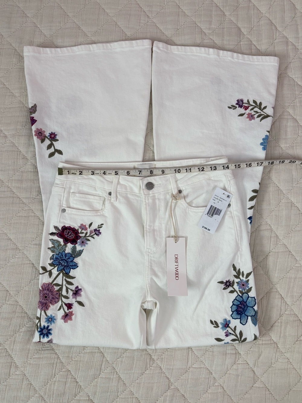 Driftwood Farrah Embroidered Flare Leg Jeans Sz 26 NWT - - Picture 8 of 16